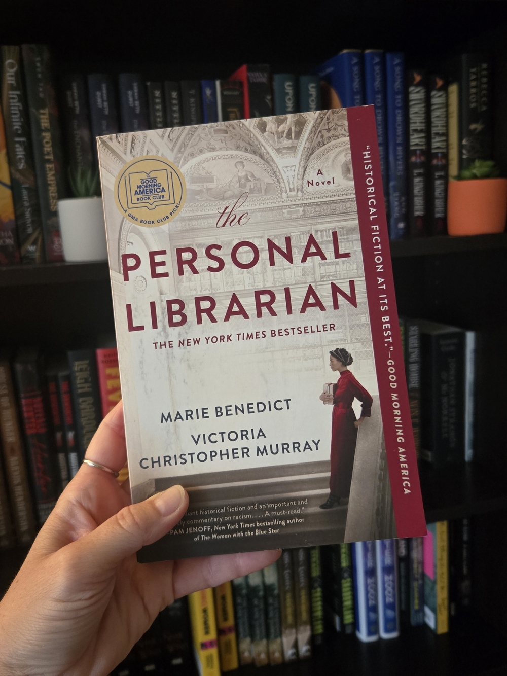 Book - The personal Librarian